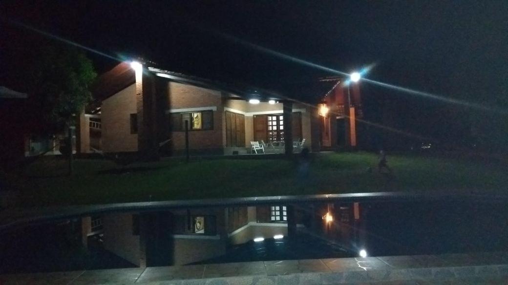 Вилла Chacara Charbella Tres Ranchos Экстерьер фото